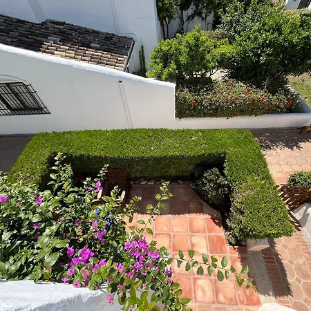 Villa - Playa - 2 Con Terraza Solárium Mi2 Estepona